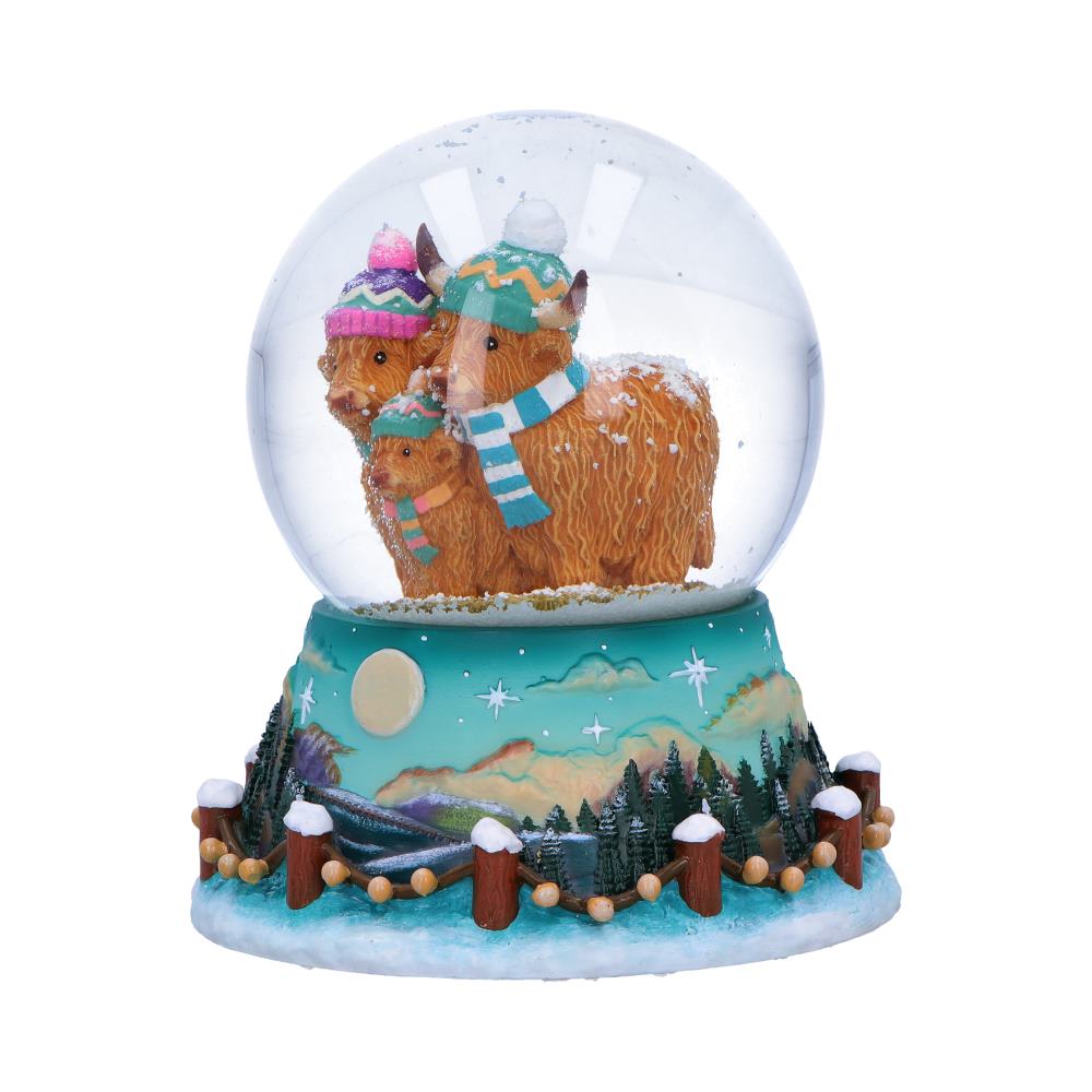Winter Highland Cow Snow Globe 13.7cm