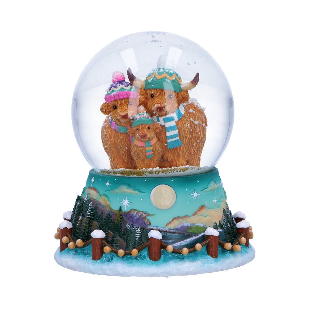 Winter Highland Cow Snow Globe 13.7cm